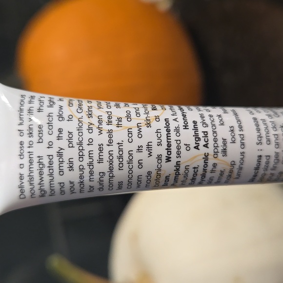 Seraphine Makeup Base - Picture 5 of 6